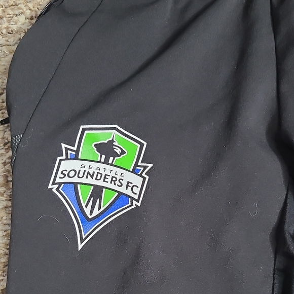 Adidas Black Sweatpants with Tapered Leg and Elastic Waistband - Picture 5 of 12